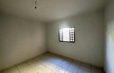 Imagem 3: Alugo Casa Localizada no Leste Universitário 3 Quartos sendo 1 suíte