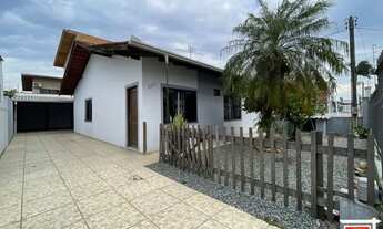 Imagem: Casa para venda Averbada com 3 quartos sendo