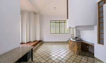 Imagem 2: Sobrado Residencial]