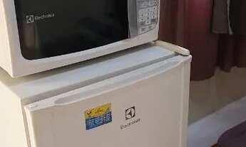 Imagem 2: Kitinete p 3 pessoas prox praias, com Ar Wifi Gar Chur Mobilia louças Completo