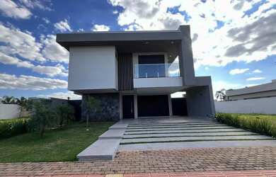 Imagem 2: Sobrado com 04 suítes Alphaville II