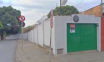 Imagem: Aluguel de Casa Comercial com Estacionamento