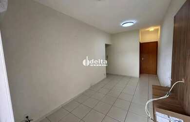 Imagem 3: Apartamento com 3 quartos sendo 1 suíte disponível para locação no bairro Saraiva em Uberl