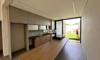 Imagem 7: Casa residencial com 3 quartos sendo 3 suítes disponível para venda no bairro Granada em U