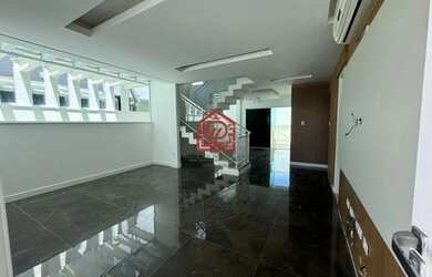 Imagem 6: Casa à Venda no Vale dos Cristais Macaé, 5 Quartos, 272m²