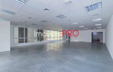 Imagem 4: Sala comercial de 170m², localizada em Moema e com 4 vagas privativas