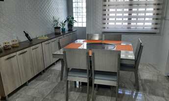 Imagem 4: Casa 3 dormitórios - com pátio, churrasqueira e casa auxiliar