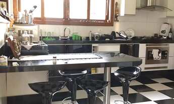 Imagem 3: Casa elegante no Condomínio Real Ville