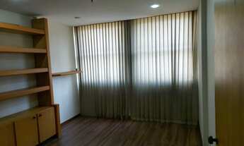 Imagem 4: Sala comercial em excelente estado, em andar alto, no coração do centro