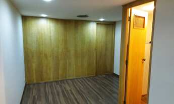 Imagem 6: Sala comercial em excelente estado, em andar alto, no coração do centro