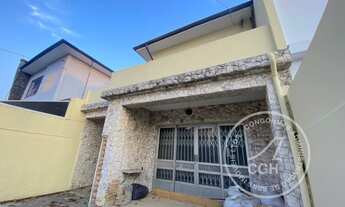 Imagem: Sobrado imponente em área residencial/comercial