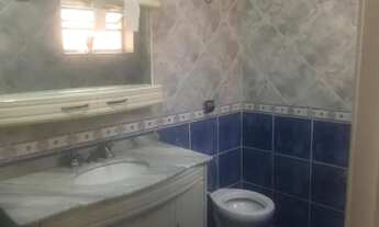 Imagem 7: Linda Casa com 280 m², churrasqueira e quintal, portão automático, aquecimento solar