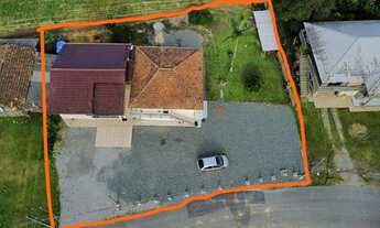 Imagem: Propriedade com 2 Casas e um amplo terreno