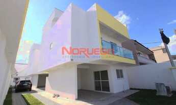 Imagem: Sobrado com 3 quartos à venda por R$ 690000.00