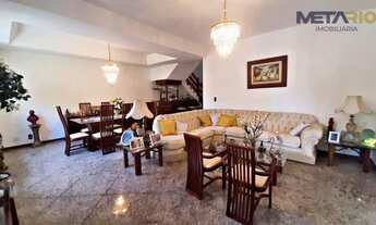 Imagem 2: Maravilhosa casa com piscina em localização privilegiada