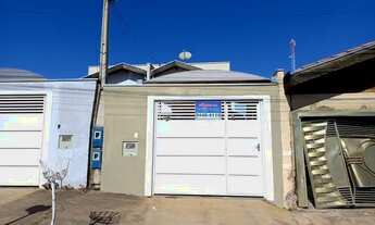 Imagem: Casa para aluguel, 2 quartos, 1 vaga, Jardim