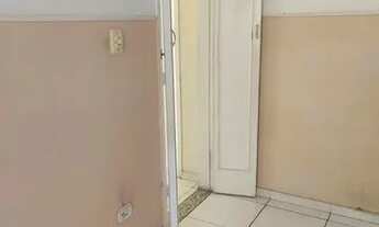 Imagem 2: Ótimo Aptº.51m2, reformado, $ 140.000, Frente, 3º,andar, sol da manhã, com porão