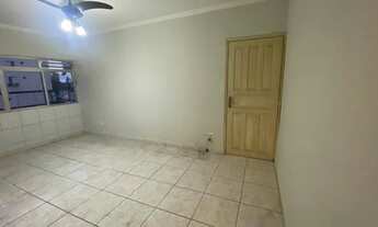 Imagem 2: Apartamento para venda possui 70 metros quadrados com 2 quartos em Encruzilhada - Santos