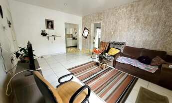 Imagem 3: Casa para venda possui 214 metros quadrados com 5 quartos em Barreiros - São José - SC