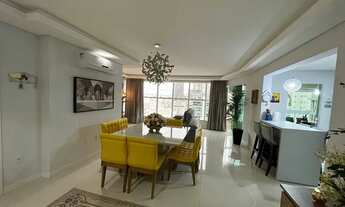 Imagem 4: Apartamento mobiliado e decorado com 4 dormitórios e 3 vagas em Itapema - Meia Praia