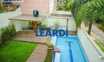 Imagem: CASA ASSOBRADADA - REAL PARQUE - SP