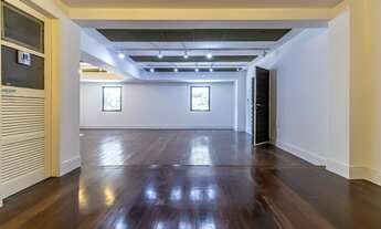 Imagem 4: Mansão Tríplex com 677m², 6 Suítes. Laranjeiras