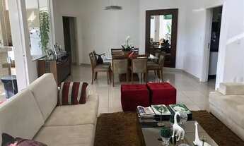 Imagem 2: Linda Casa em condomínio de Alto Padrão com Piscina e espaço Gourmet