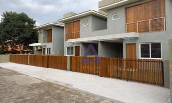 Imagem 2: Casas no Campeche próximas da praia sendo a casa 1 individual com 02 suítes e casa 2 e 3 c