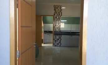 Imagem 2: Linda casa em trindade 2 quartos suite espaço muito bom