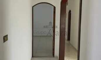 Imagem 6: Casa Sobreloja - Jardim Castanheira - 5 Dormitórios - 260m²