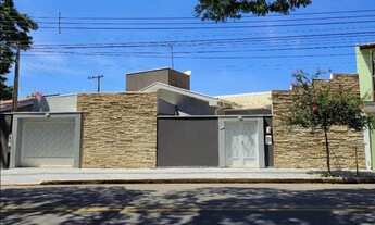 Imagem: Casa em frente à Câmara Municipal de Limeira