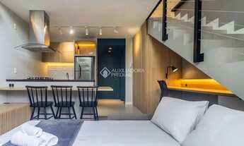 Imagem 2: Loft Duplex à venda na Carvoeira, próximo à UFSC