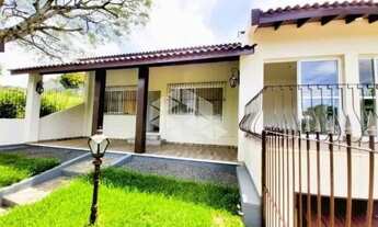 Imagem 4: Casa com 4 dormitórios, sendo 1 suíte e 2 vagas no bairro Feitoria