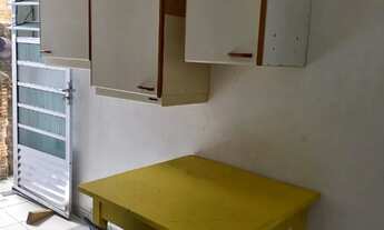 Imagem 6: Aluga-Se kitnet mobiliada para uma pessoa (quarto, cozinha e banheiro