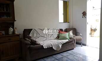Imagem 2: Casa residencial disponível para venda no bairro Pacaembu em Uberlândia-MG