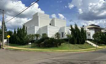 Imagem 2: Sobrado Lindo e Impecável à Venda - Residencial Lago Sul