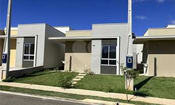 Imagem: Casa à venda com 2 quartos no condomínio