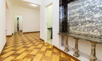 Imagem 5: Amplo e cheio de luz em edifício modernista