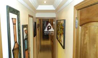 Imagem 6: Linda cobertura com vista panorâmica toda decorada