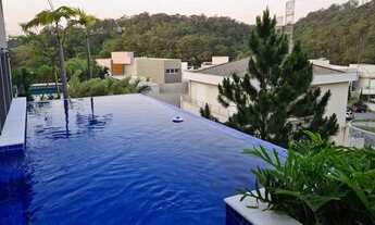 Imagem 4: Exuberante residência, MOBILIADA, totalmente integrada, com 446 m². 4 suítes repletas de a