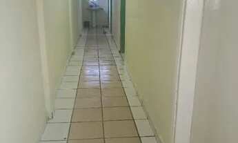 Imagem: Quarto semimobiliado no centro, livre de