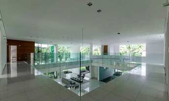 Imagem 2: Pavimento superior: 07 suítes, sendo 02 master, 9 vagas