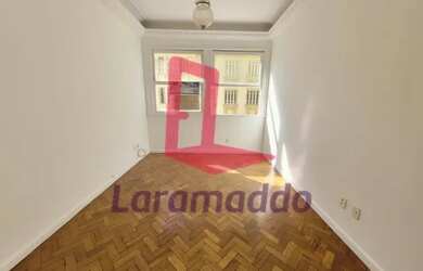 Imagem 3: Quadríssima da praia, vista lateral para o mar da sala e dos quartos