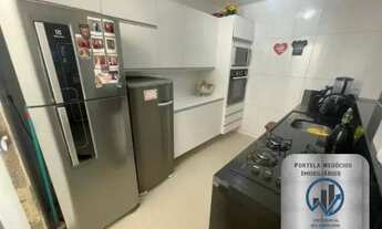 Imagem 3: Condomínio no Antares, 3/4, suíte, nascente, reformada, com móveis planejados