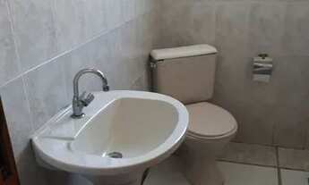 Imagem 7: Casa fundos - 1 dormitório, sala, cozinha e banheiro, sem garagem