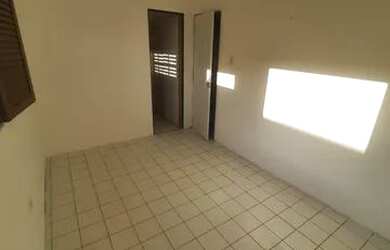 Imagem 3: Casa de condomínio para aluguel possui 100 metros quadrados com 4 quartos