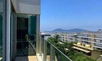 Imagem 2: Cobertura para Venda em Florianópolis, Campeche, 2 dormitórios, 2 suítes, 3 banheiros, 2 v