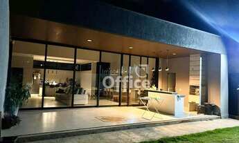 Imagem: Casa com 3 quartos sendo 1 suíte com closet