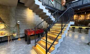 Imagem 2: Condomínio Green Hills, Linda casa duplex estilo industrial no Parque das laranjeiras