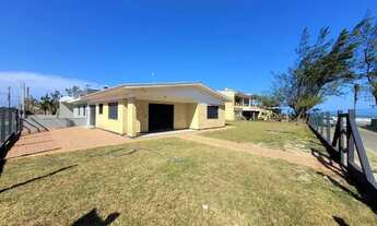 Imagem 4: CASA Á VENDA NA BEIRA MAR DE CAPÃO DA CANOA COM 3 DORMITÓRIOS E TERRENO GIGANTE 513M²